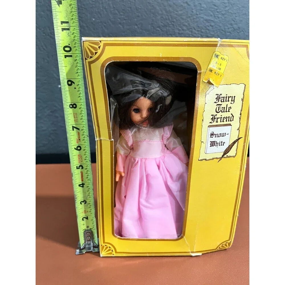 S.S Kresge Company  Tale Friend Snow White Doll Pink Dress Collectible 10